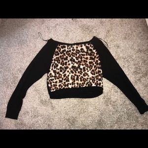 Cheetah Print Long Sleeve Crop Top